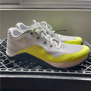 Nike running shoes - white/neon yellow - men’s 10.5